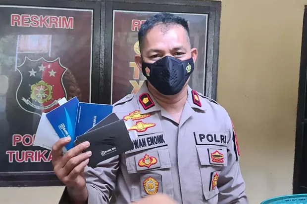 Istri Oknum Polisi Mamasa...