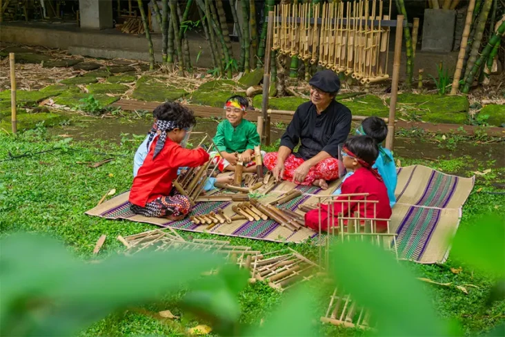 Berwisata hingga Belajar...