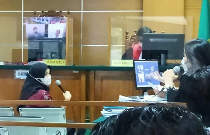 Sidang Tipikor, Mantan...