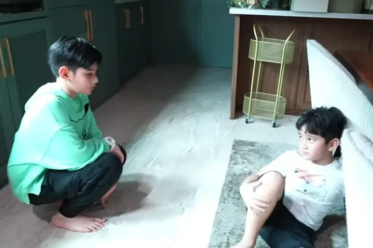 Berkunjung ke Rumah...