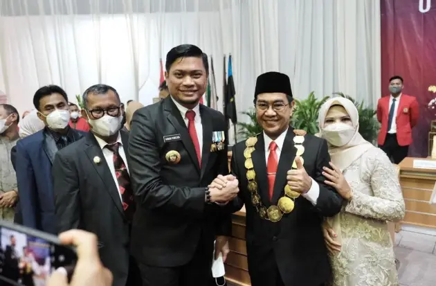 Dipimpin Rektor Baru,...