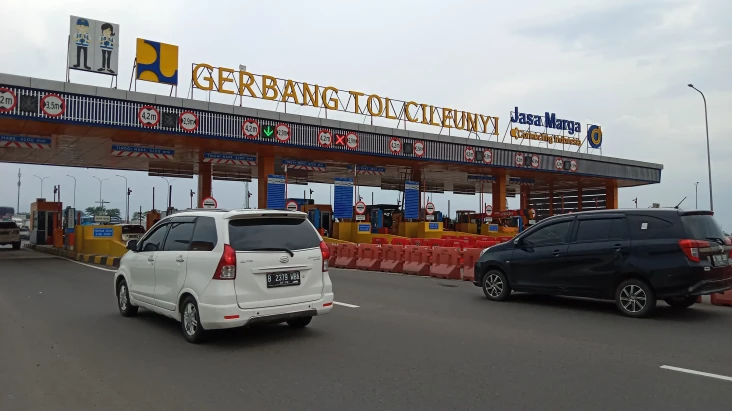 Tol Cileunyi Mulai Dipadati...
