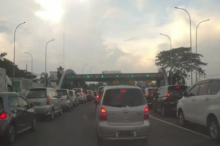 Pemudik Meningkat Terminal...