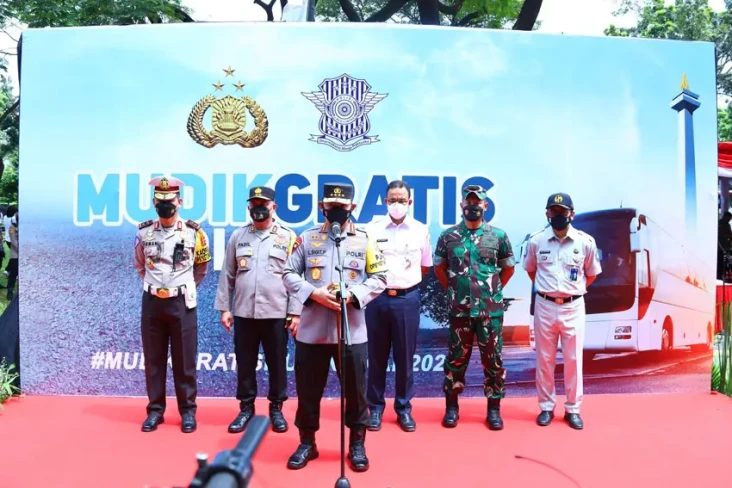 Lepas Mudik Gratis Polri,...