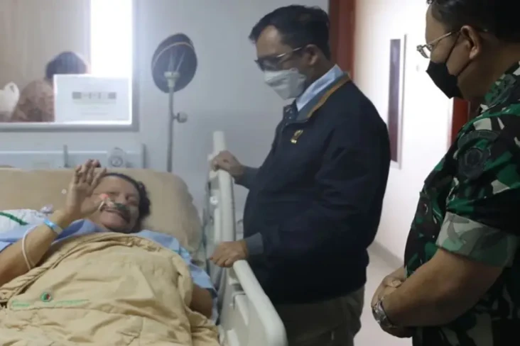 Doa Mahfud MD saat Jenguk...