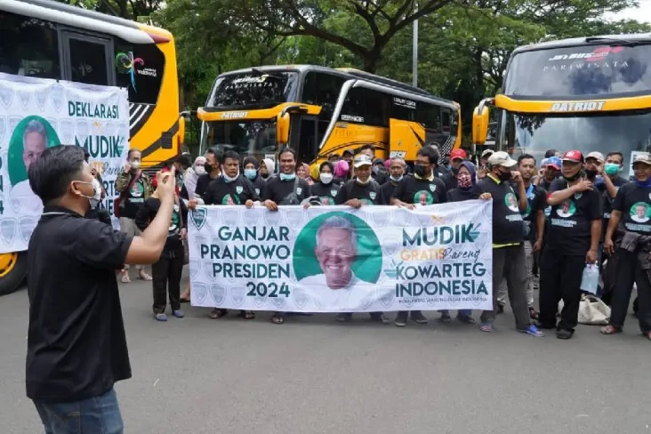 Berangkatkan 300 Pemudik,...
