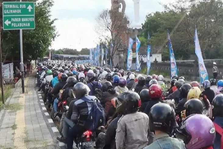 Puncak Mudik di Gilimanuk,...