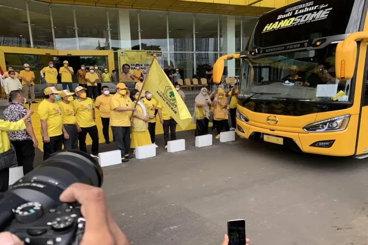 Airlangga Hartarto Lepas...