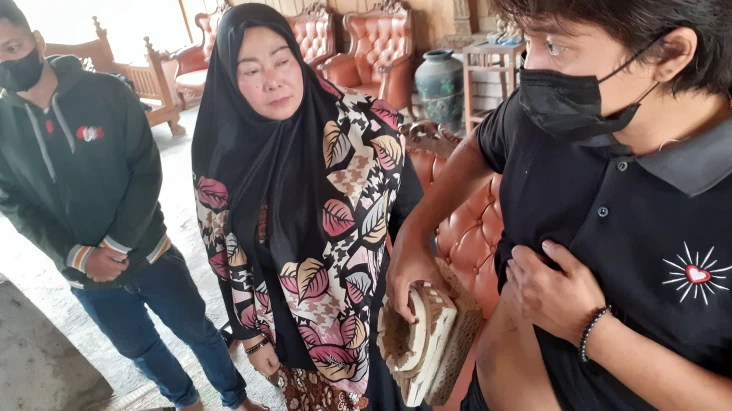 Seniman Kondang Anik...