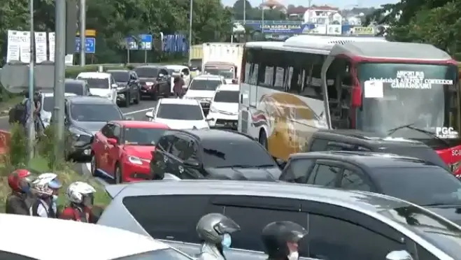 Imbas One Way, Penampakan...