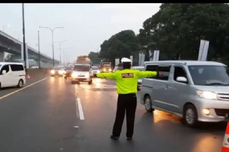 Tol Cikampek One Way...