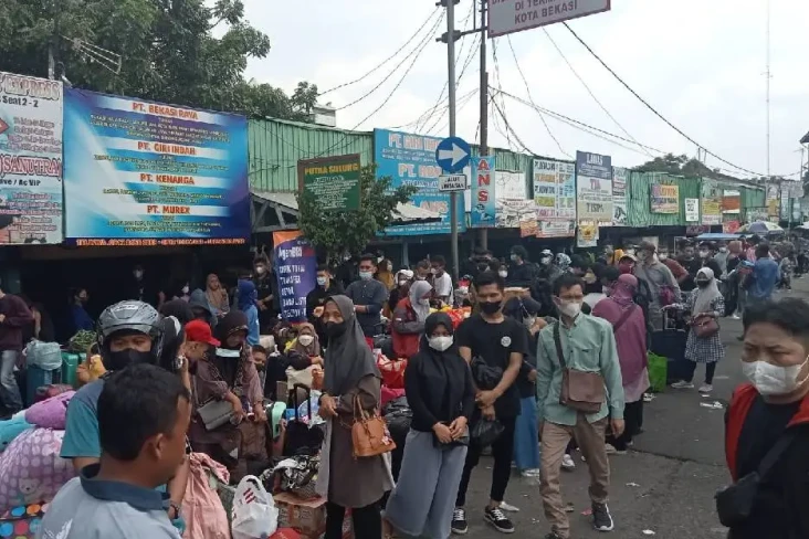 Bus Kurang, Pemudik...