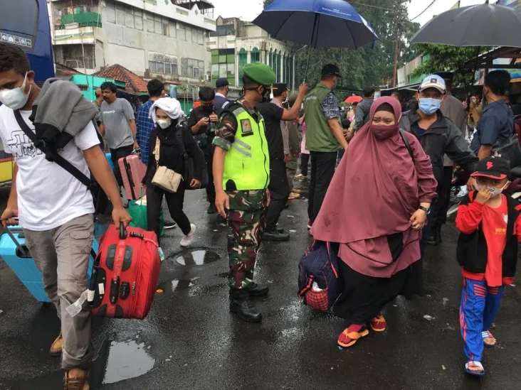 Pemudik Tujuan Sumatera...