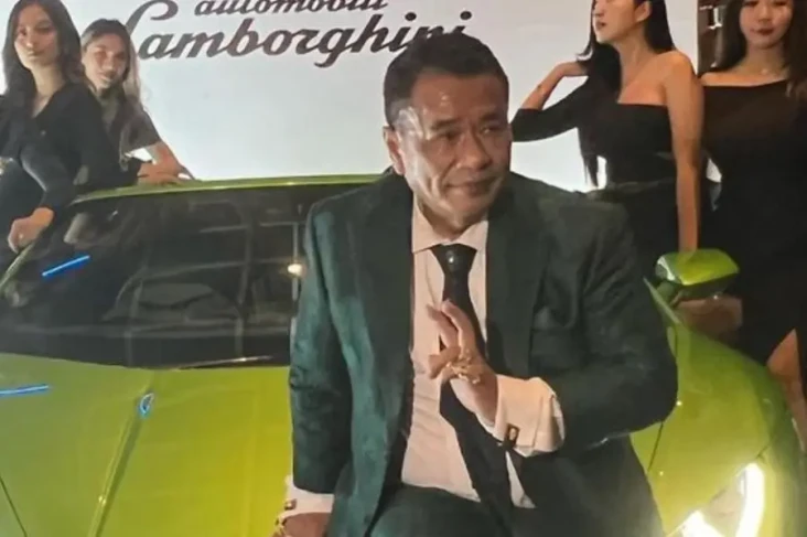 Bantah Lakukan Pelecehan...