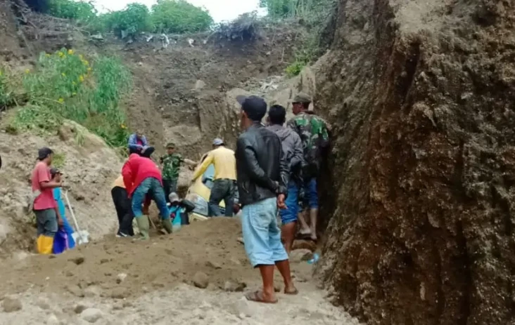 Tambang Pasir di Cisarua...