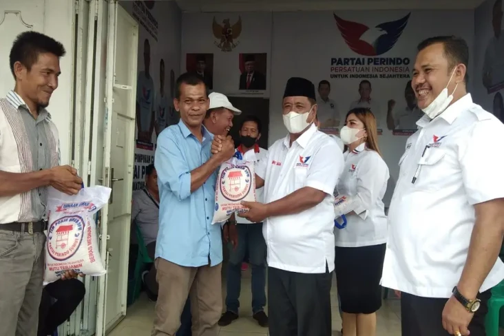 Rebut Hati Rakyat di...