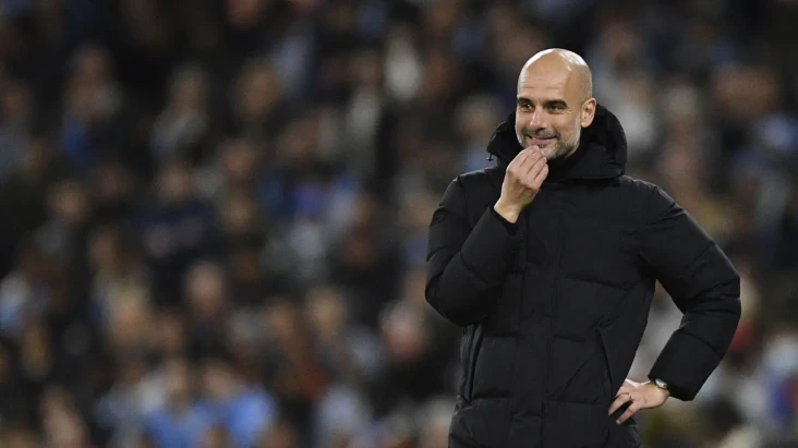 Man City Dipepet Liverpool,...