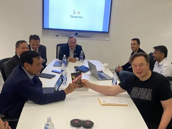 Selain Dipegang Elon...
