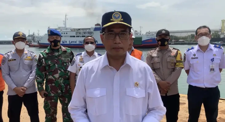 Pelabuhan Merak Macet...