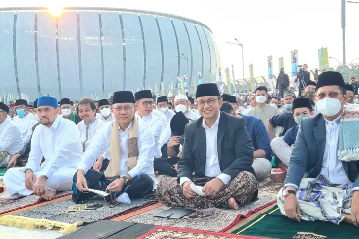 Salat Id Bareng Anies,...
