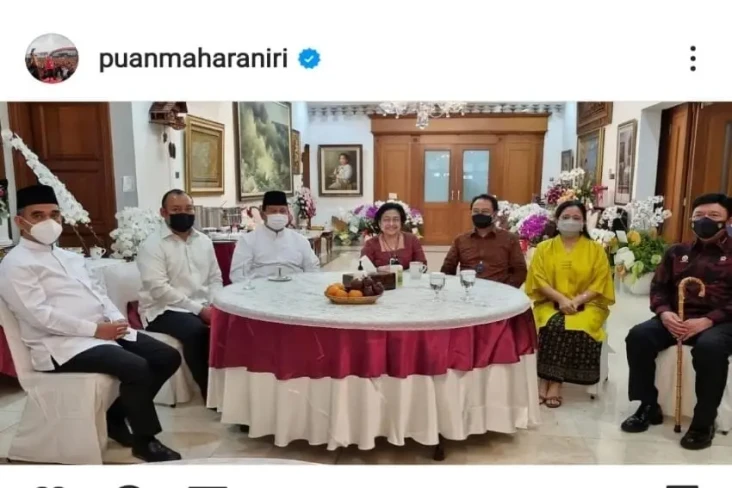 Prabowo Berlebaran ke...