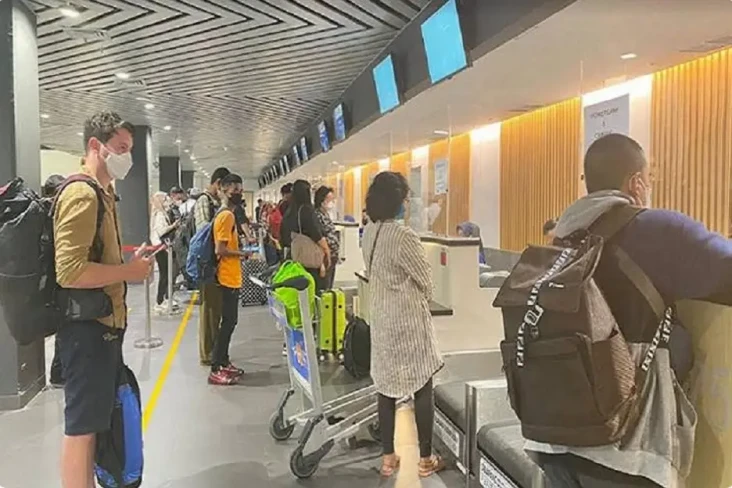Penumpang Mudik di Bandara...