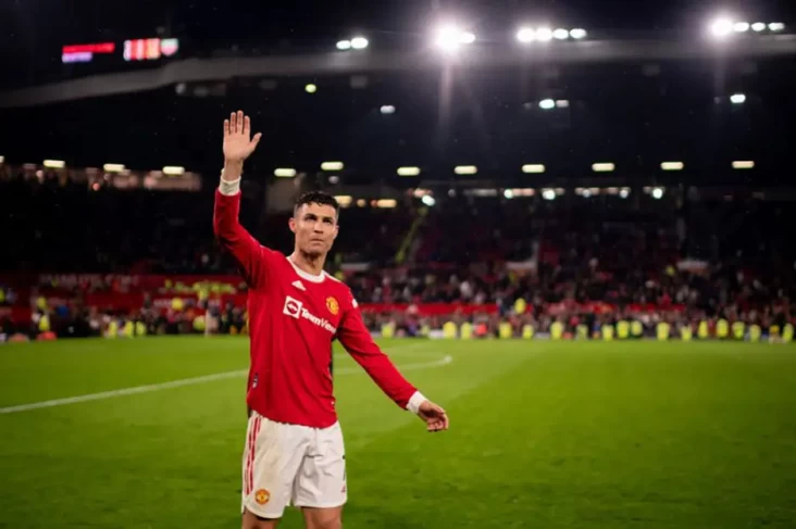 Cristiano Ronaldo Berikan...