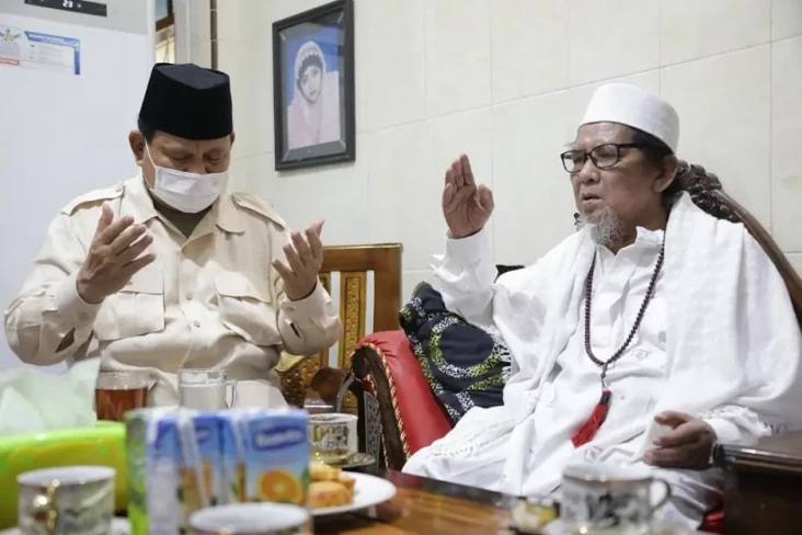 Kunjungi Ulama di Jawa...