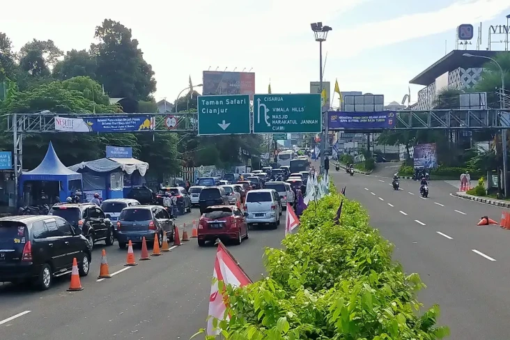 Jalur Puncak Mulai Dipadati...