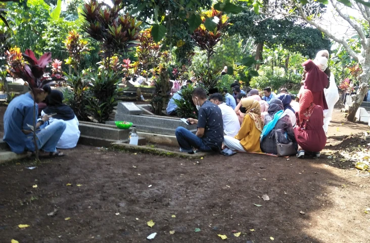 Hari Kedua Lebaran,...