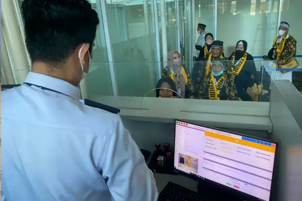 Penerbangan Perdana...