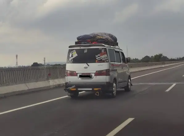 Hati-Hati Jangan Bawa...