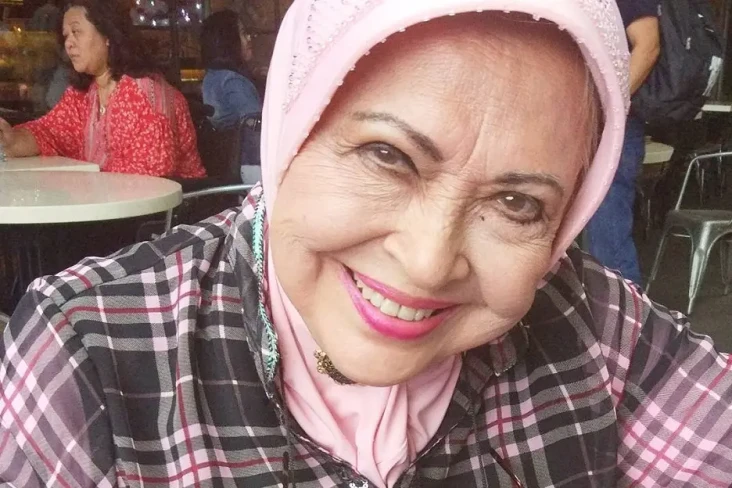 Artis Senior Mieke Wijaya...