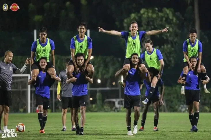 Lapangan Kecil dan Penerangan...