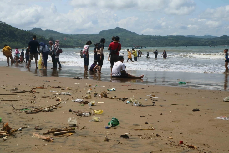 Pantai Gemah Tulungagung...