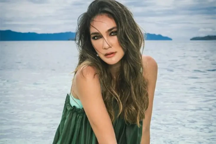 Luna Maya Keceplosan...