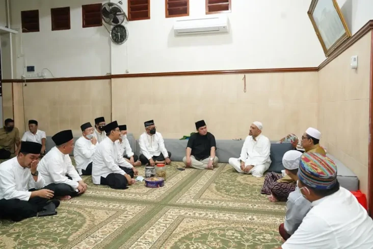 Di Depan Ulama se-Pasuruan,...