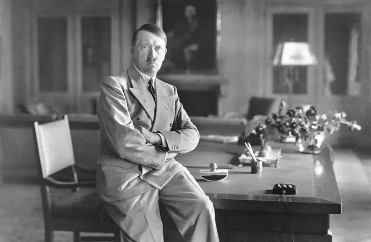 Benarkah Adolf Hitler...