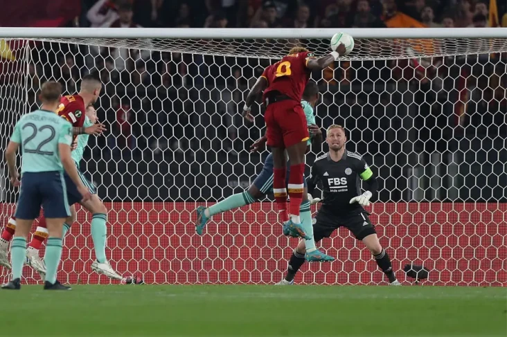 Hasil AS Roma vs Leicester:...