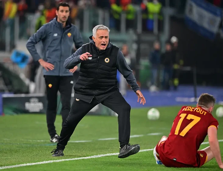AS Roma Tembus Final...