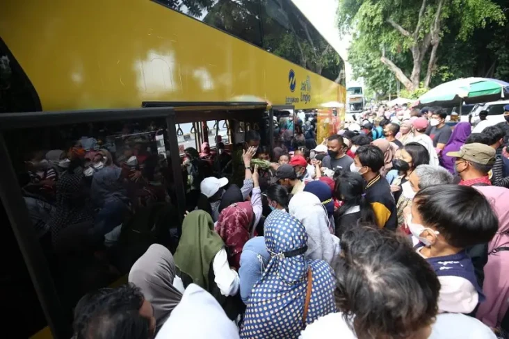 Hore! Layanan Bus Wisata...