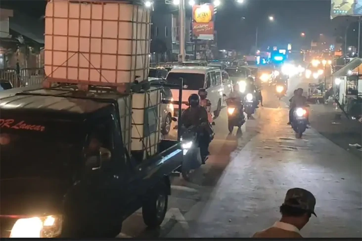 Imbas One Way di Tol,...