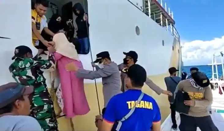 Kapal Motor Sabuk Nusantara...