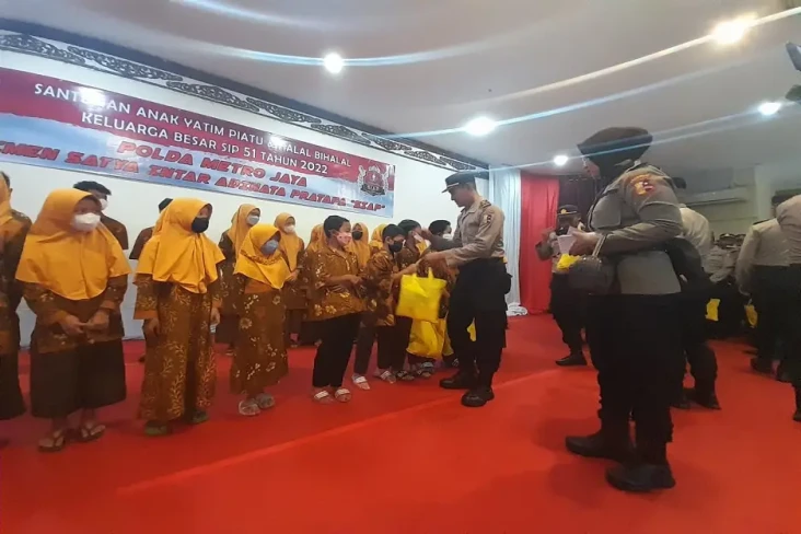 Gelar Halalbihalal,...