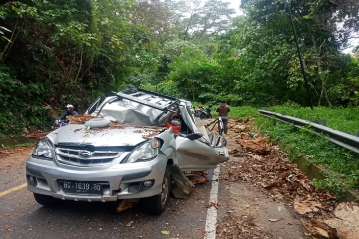 Tragis! Mobil Pemudik...