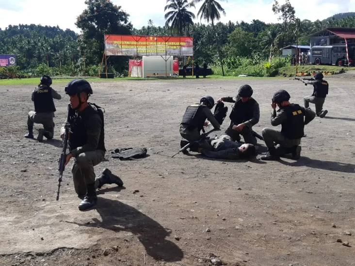Kapolda Sulut Tutup...