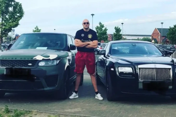 Dasar Tyson Fury Suka-suka...