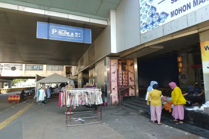 Pasar Tanah Abang Kembali...