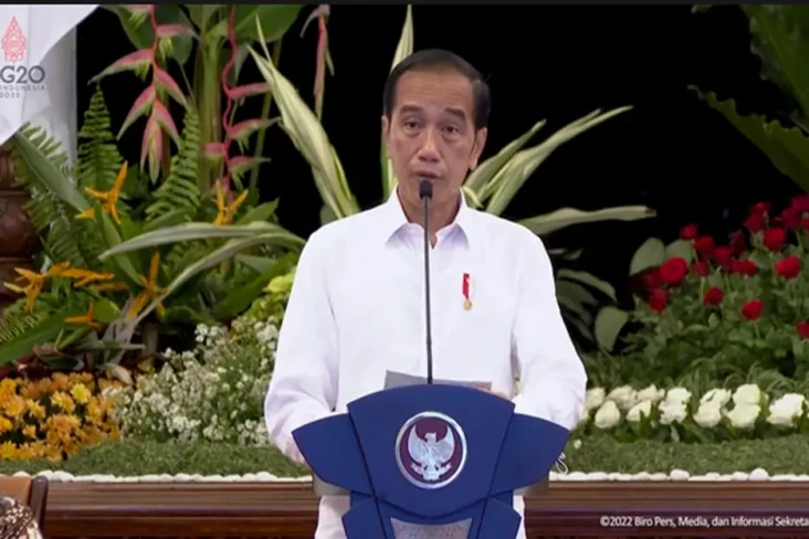 Presiden Jokowi Tegaskan...