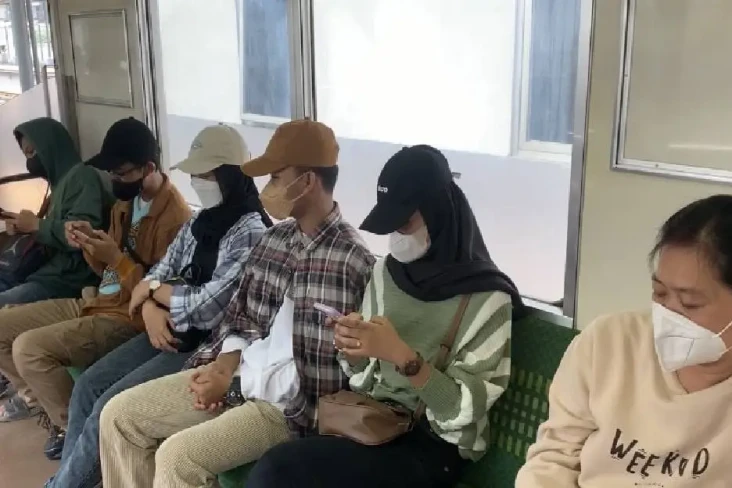 Libur Sekolah Diperpanjang,...